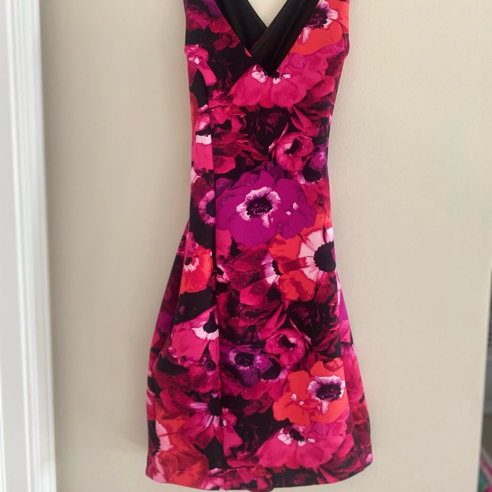 Stretchy Bodycon Guess Dress!